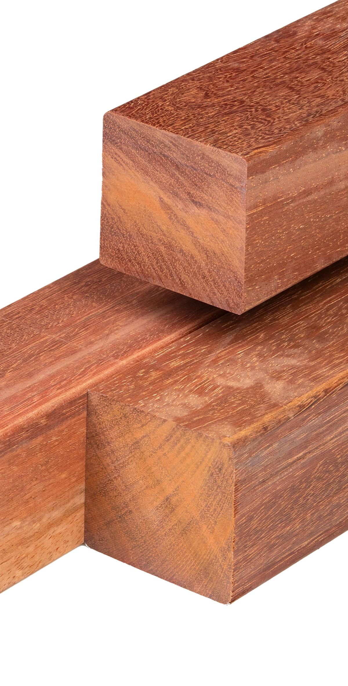 Angelim vermelho hardhout paal 8,5 x 8,5 x 400 cm geschaafd, ongepunt, 4 ronde hoeken