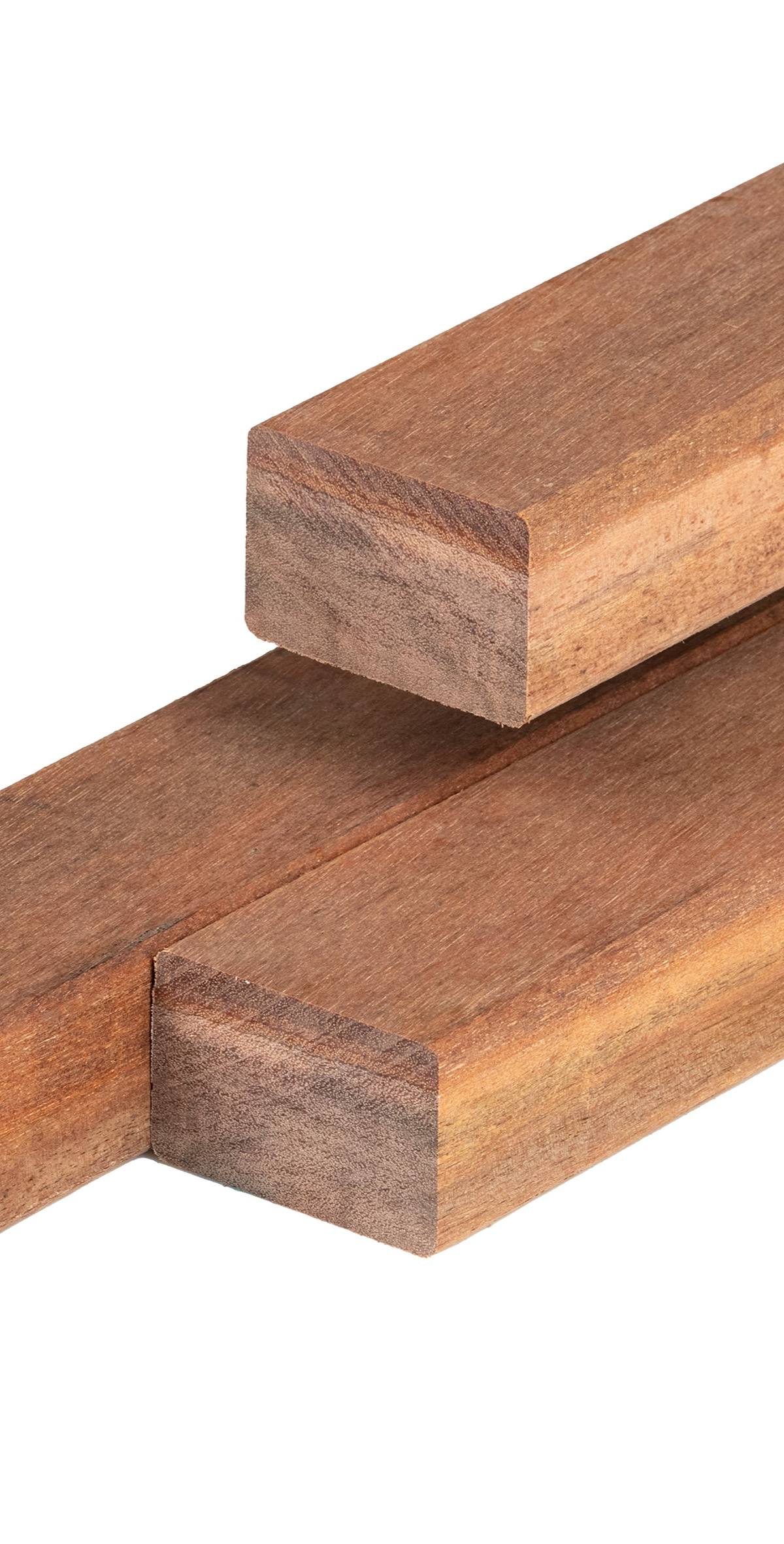 Angelim vermelho hardhout regel 4,5 x 7,0 x 200 cm geschaafd, 4 ronde hoeken