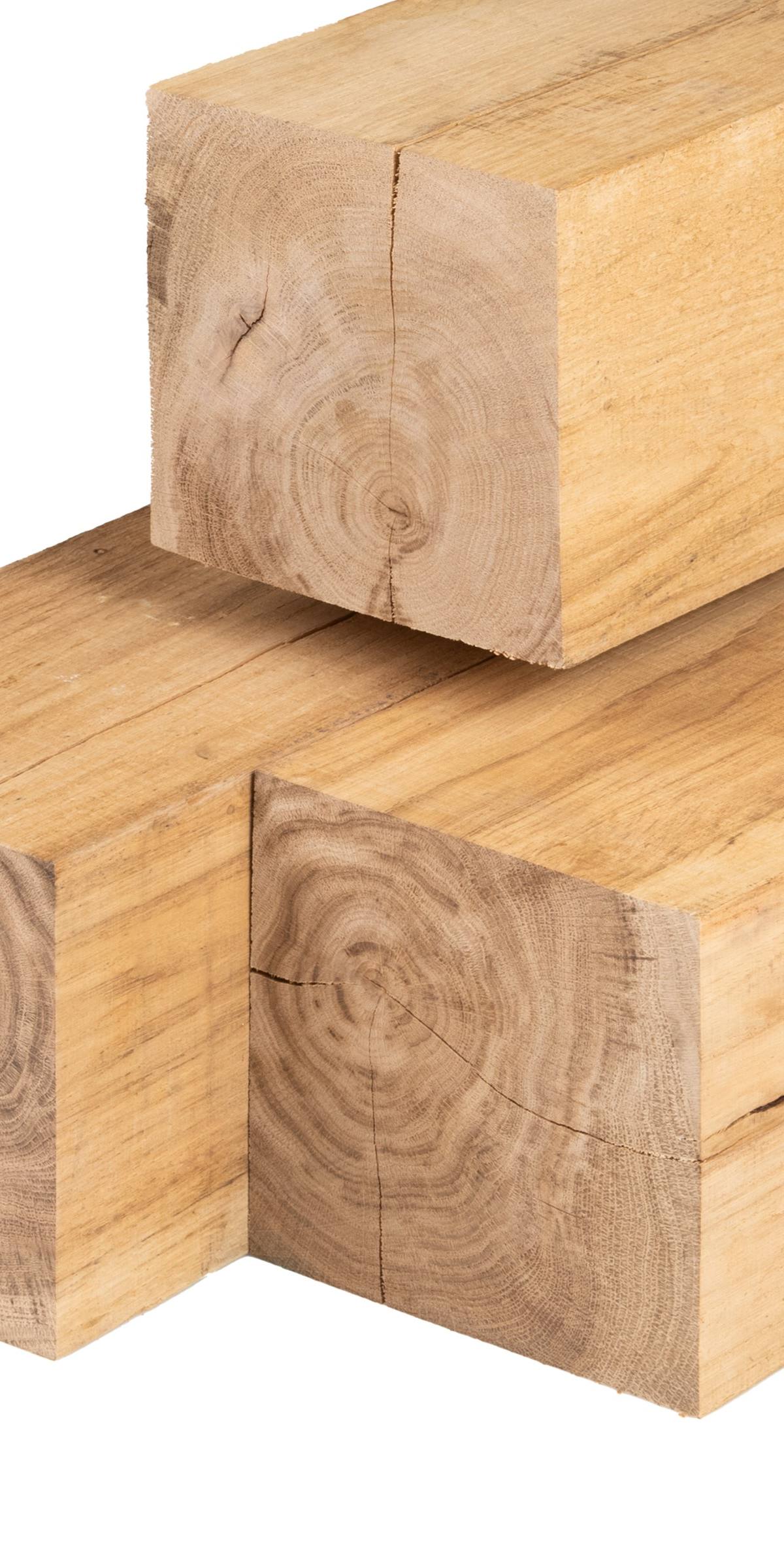 Eiken paal 20,0 x 20,0 x 250 cm, vers, fijnbezaagd, scherpkantig
