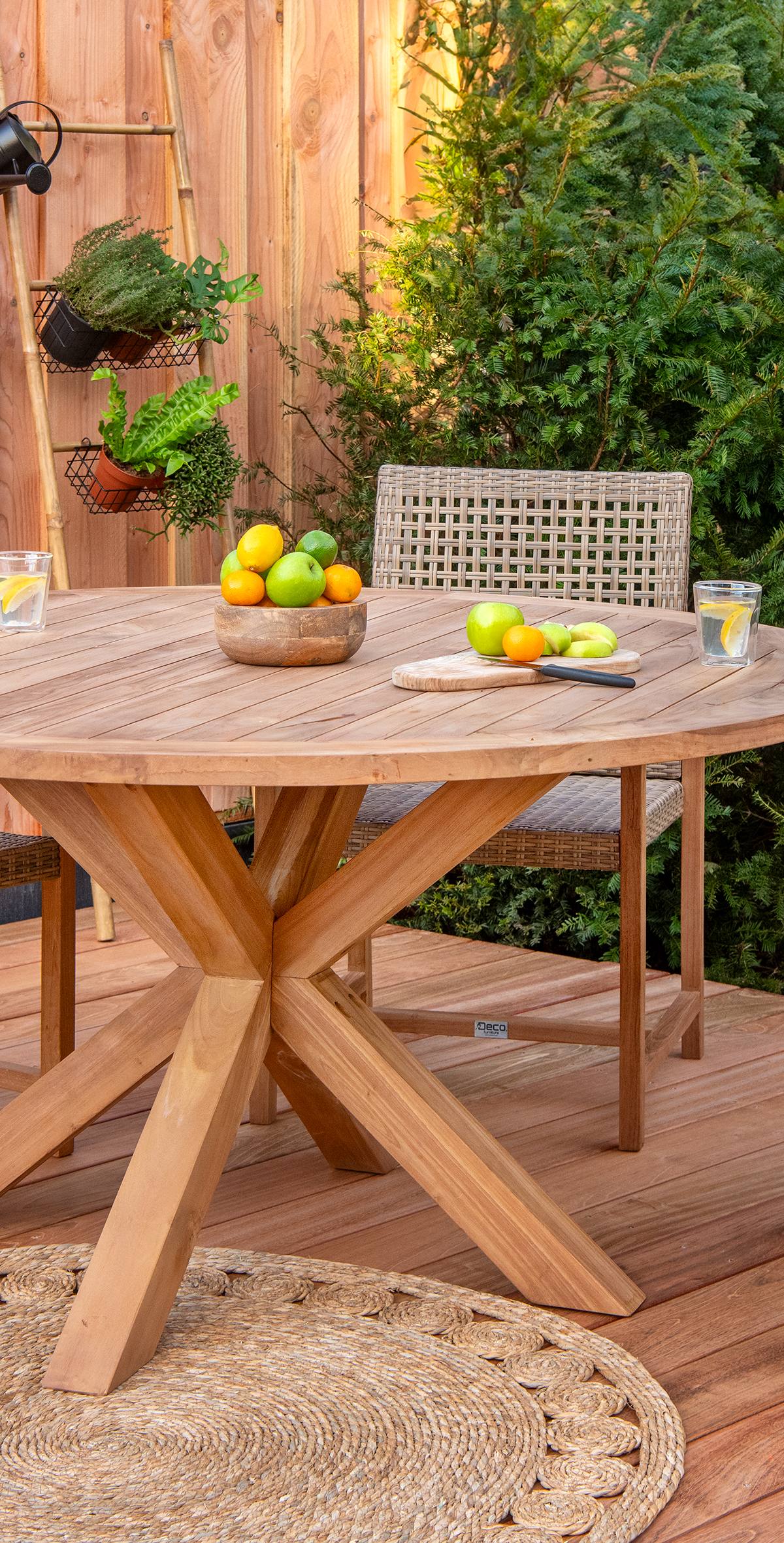 Tuintafel teak rond met kruispoot diameter 150 cm
